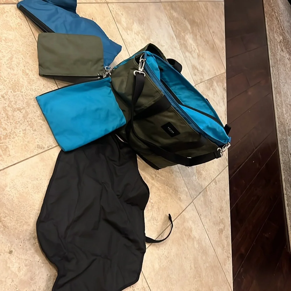 Diaper bag . State . New with tags - Picture 9 of 13